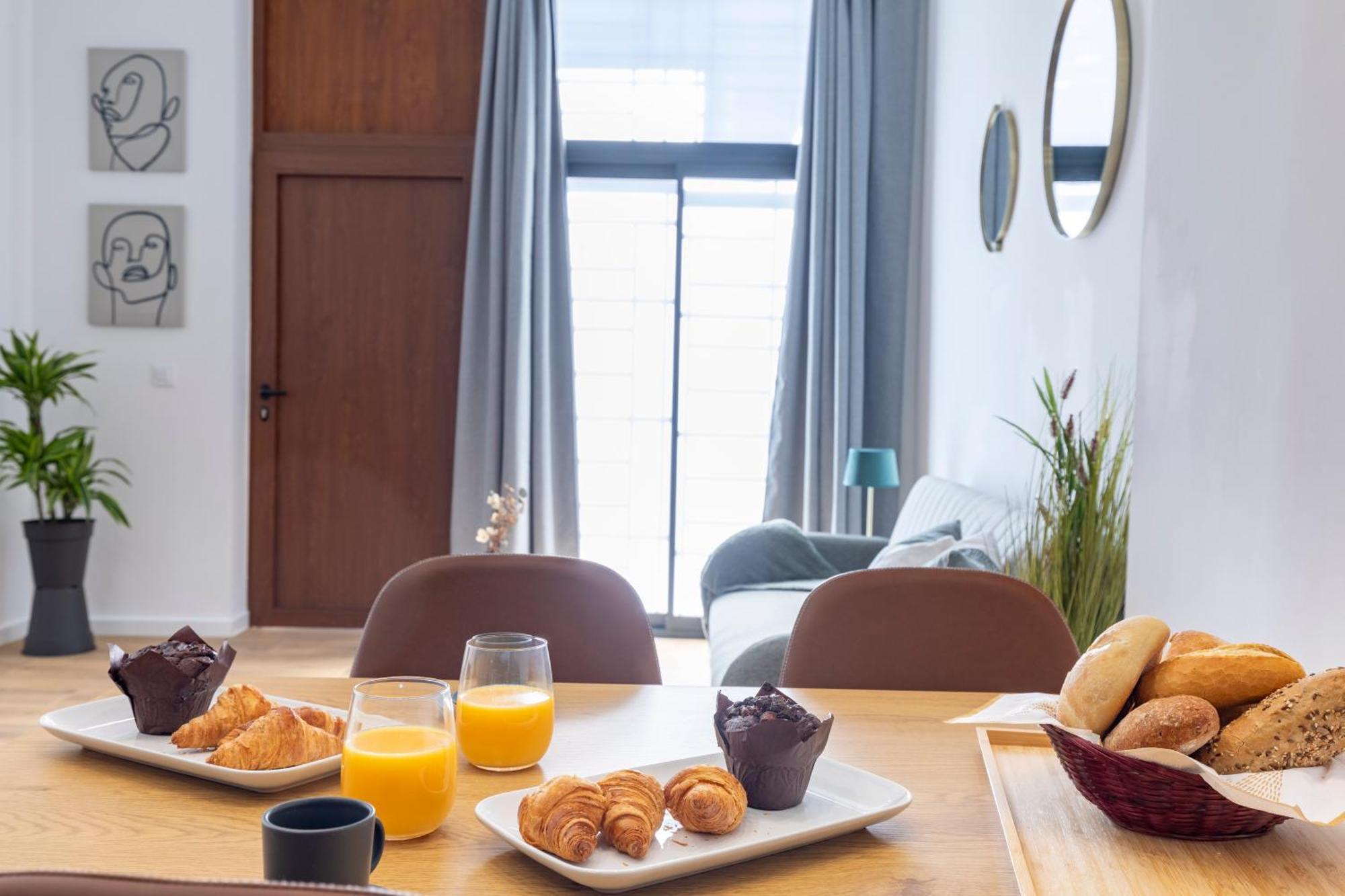Apartament Travel Habitat Sant Isidre *